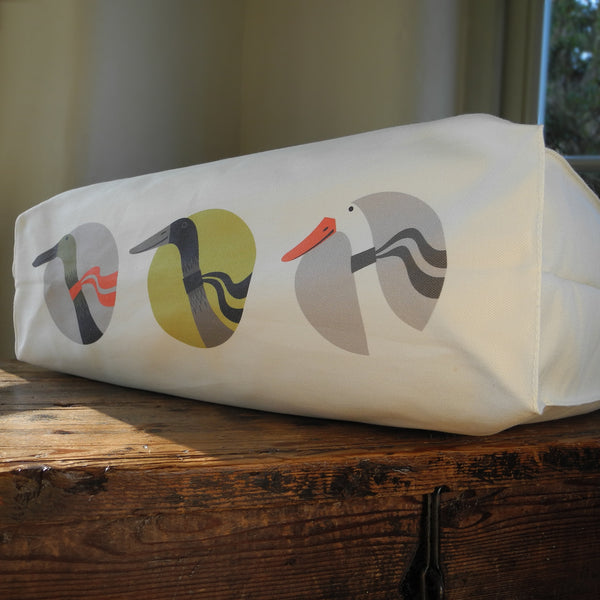 The base of a Three Ducks from Derbyshire tote bag